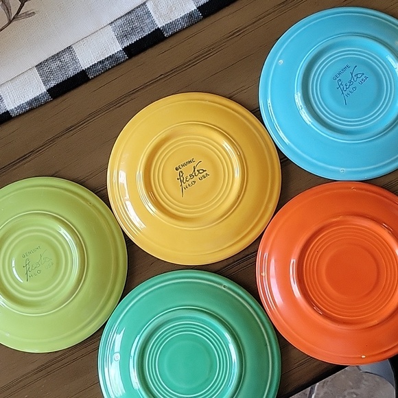 Set of Five colorful plates - Picture 2 of 7